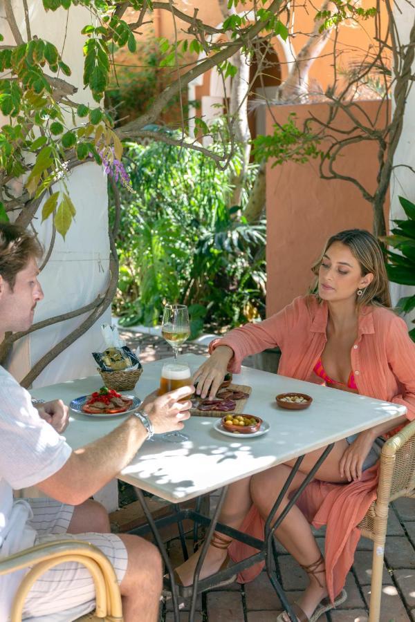 Hotel Madreselva - Grupo Califa Los Canos De Meca Ngoại thất bức ảnh